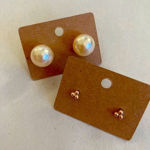 5 FOR $25 JEWELRY - Women’s earrings - faux pearl and faux rose gold